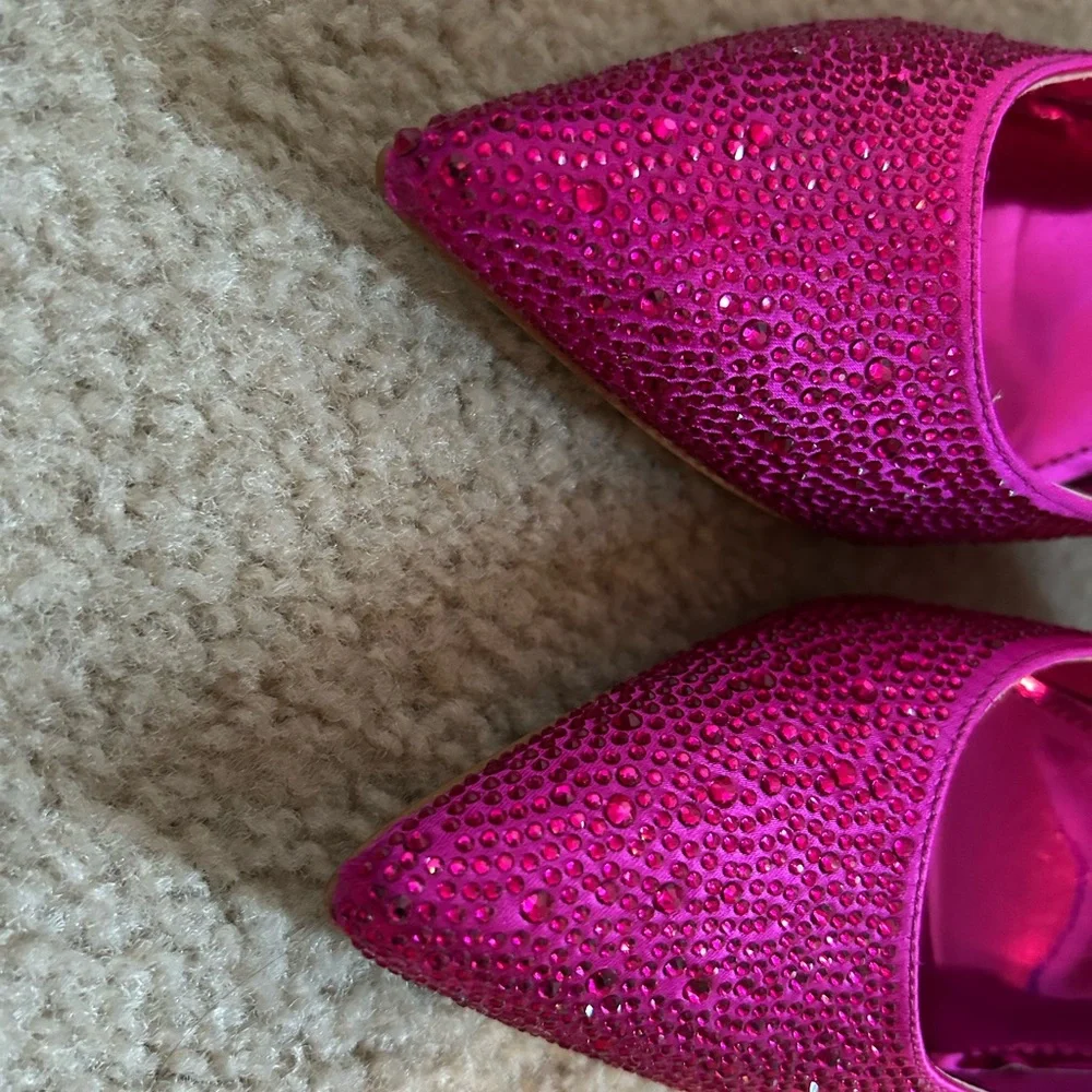 GUESS Fuchsia Pink Crystal-Embellished Pointed Toe Heels - Picture 2 of 6